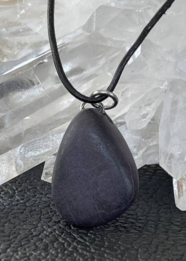 Purpuriet hangertje, met veter