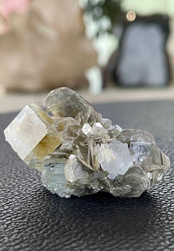 Aquamarijn met mica uit Pakistan ruw, klein-medium