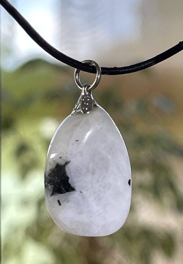 Regenboog Maansteen hangertje, met veter