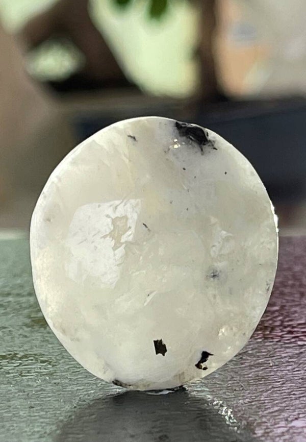 Regenboog Maansteen knuffelsteen plat