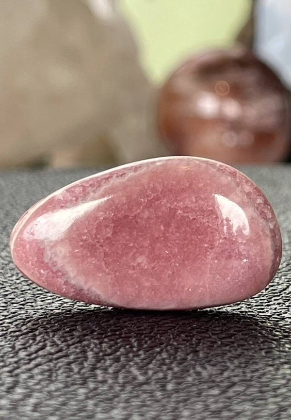 Rhodochrosiet knuffelsteen plat