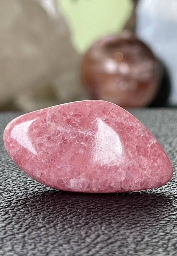 Rhodochrosiet knuffelsteen plat