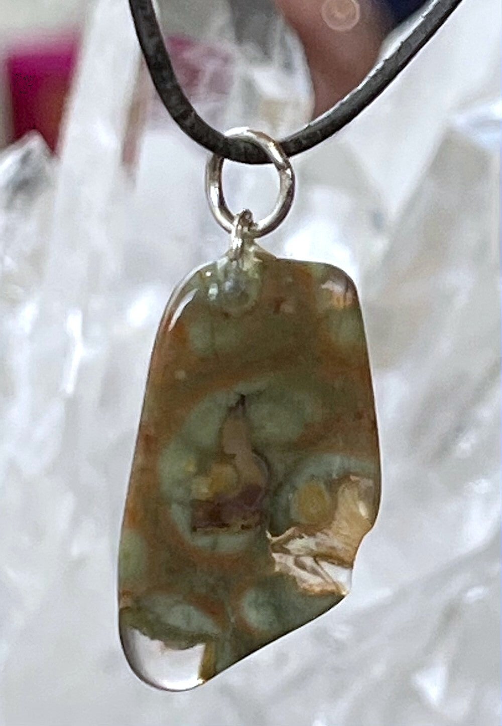 Rhyoliet  hangertje, met veter