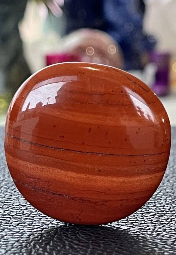 Jaspis Rood knuffelsteen plat