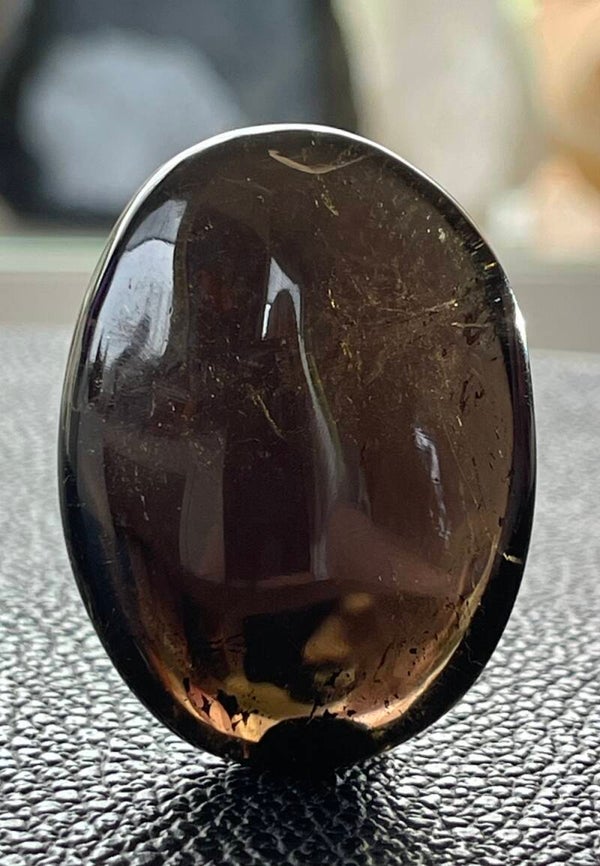 Rookkwarts knuffelsteen plat