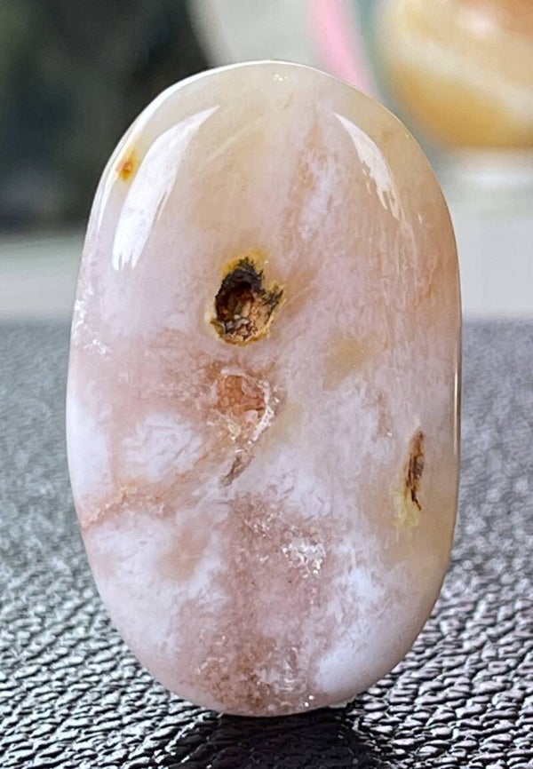 Roze Amethist knuffelsteen plat