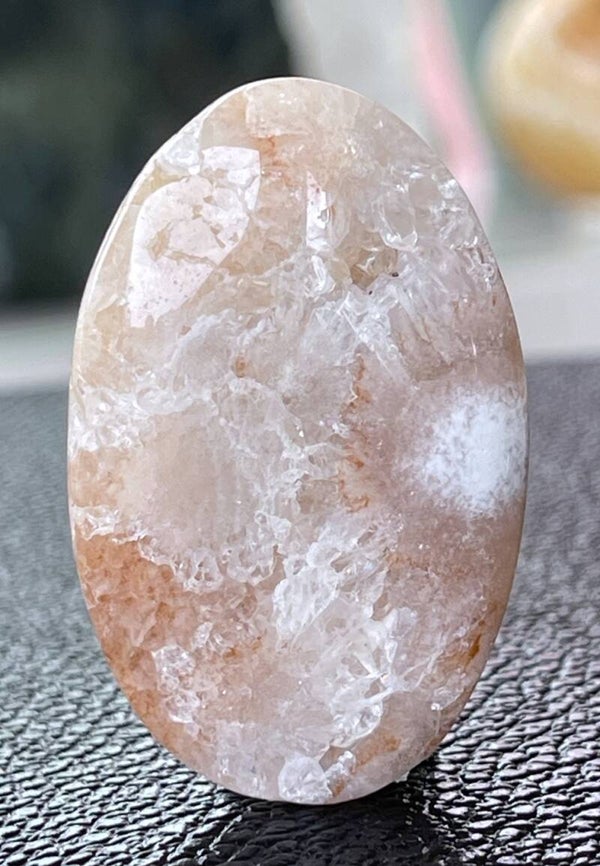 Roze Amethist knuffelsteen plat