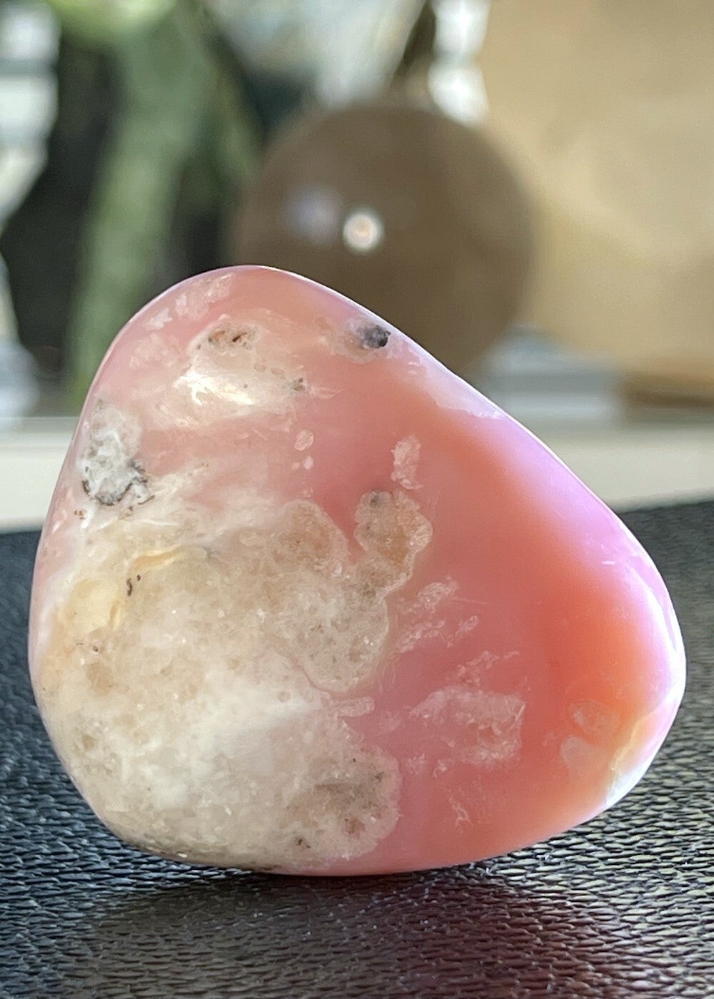 Roze Andes Opaal handsteen uit Peru, klein-medium