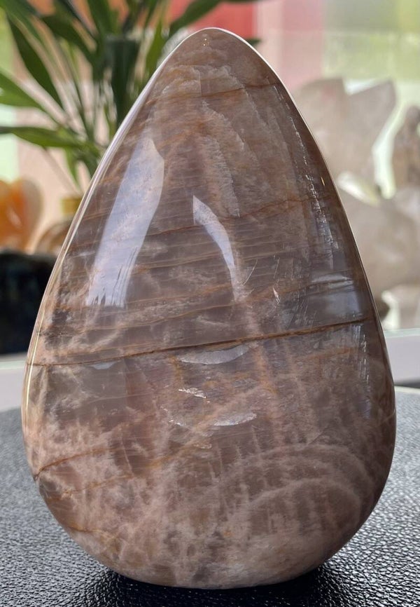 Roze Maansteen free form staand, groot