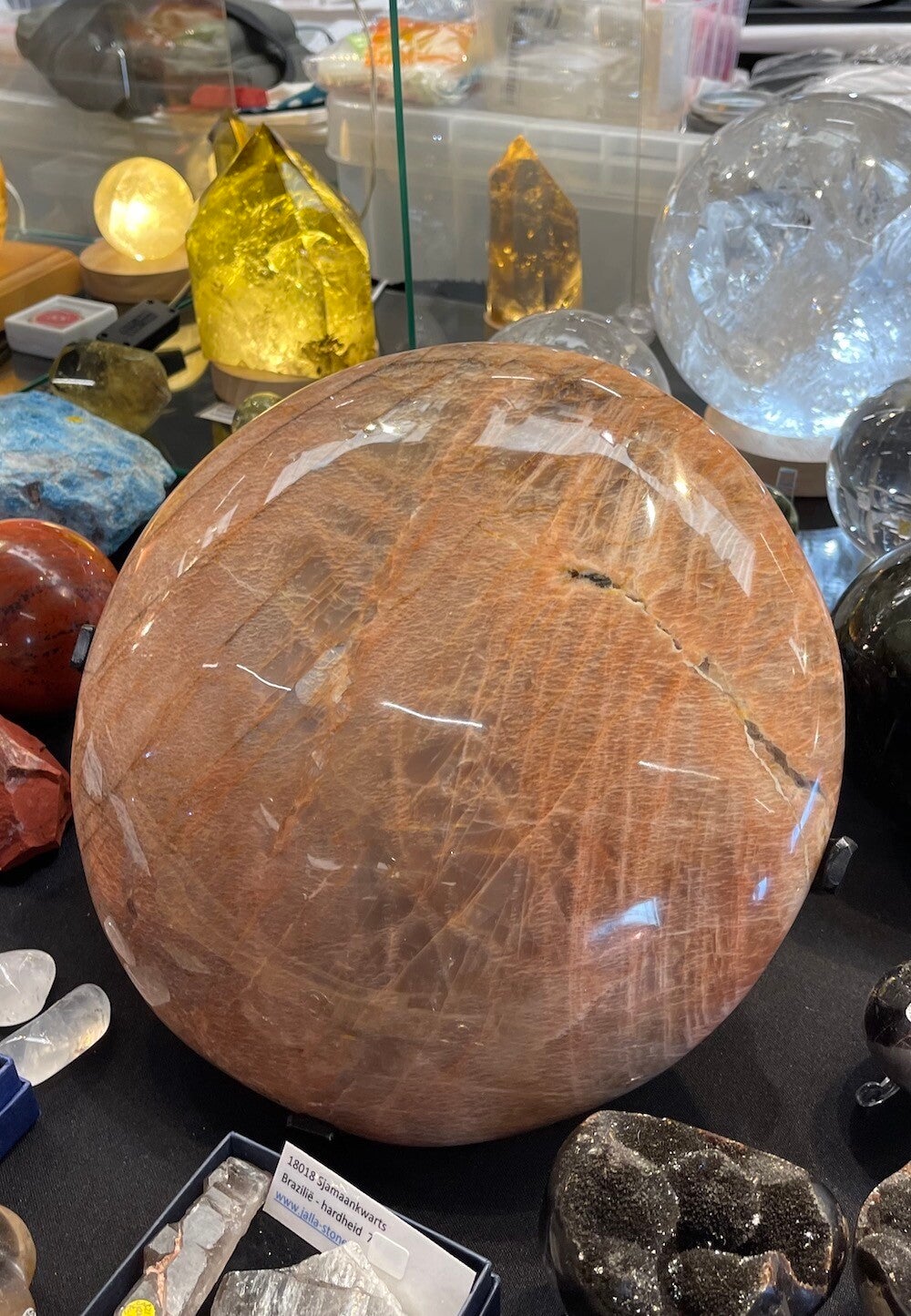 Roze Maansteen ronde maan of discus uit Madagaskar, groot