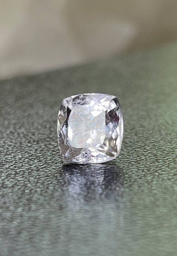 Kunziet edelsteen facet geslepen cushion uit Afghanistan, klein