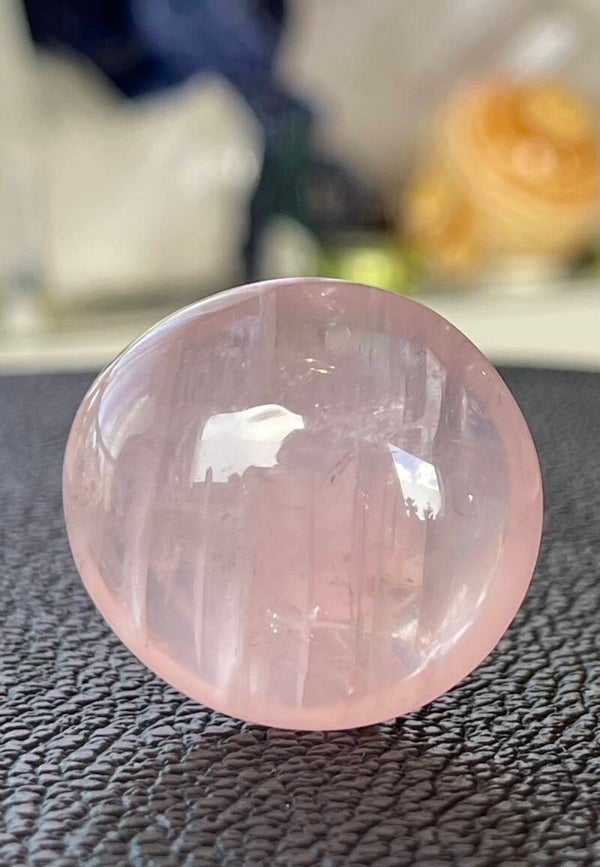 Rozenkwarts knuffelsteen plat, klein