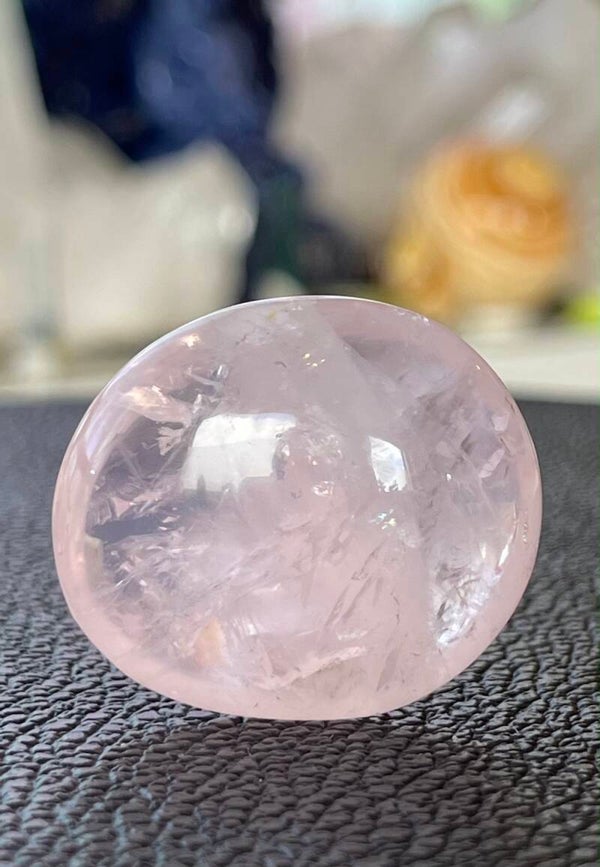 Rozenkwarts knuffelsteen plat, klein