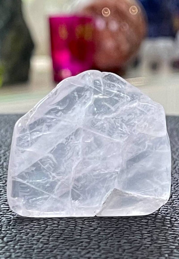 Rozenkwarts knuffelsteen plat