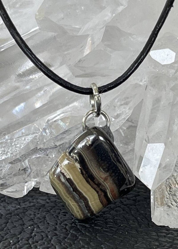 Schalenblende hangertje, met veter