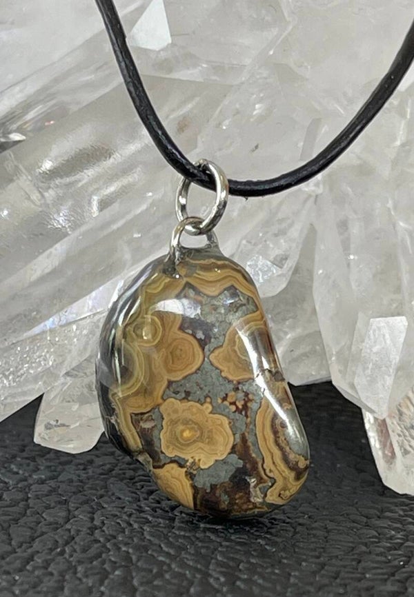 Schalenblende hangertje, met veter