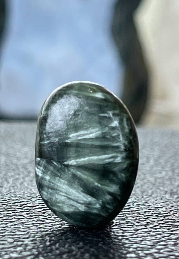 Serafiniet knuffelsteen plat, heel klein