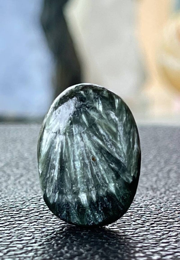 Serafiniet knuffelsteen plat, heel klein