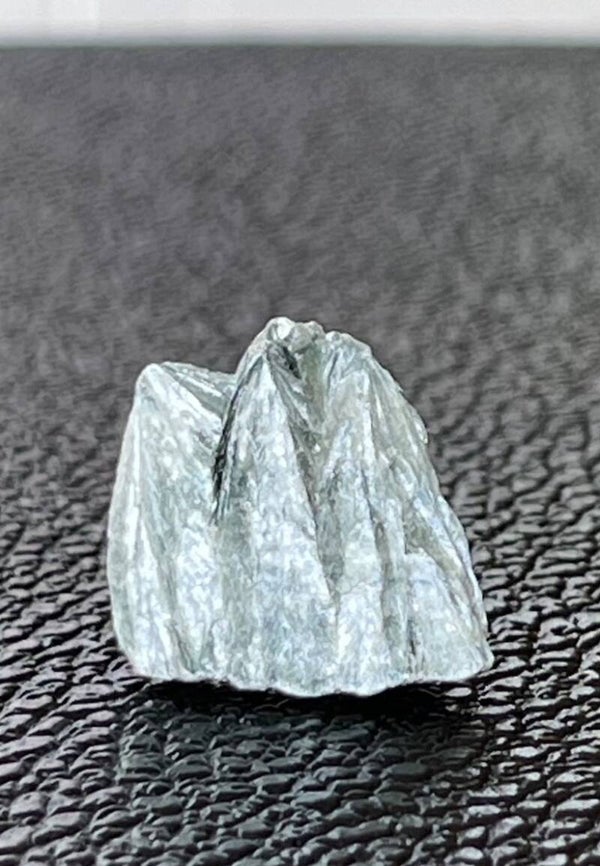 Serafiniet uit Siberië ruw, heel klein