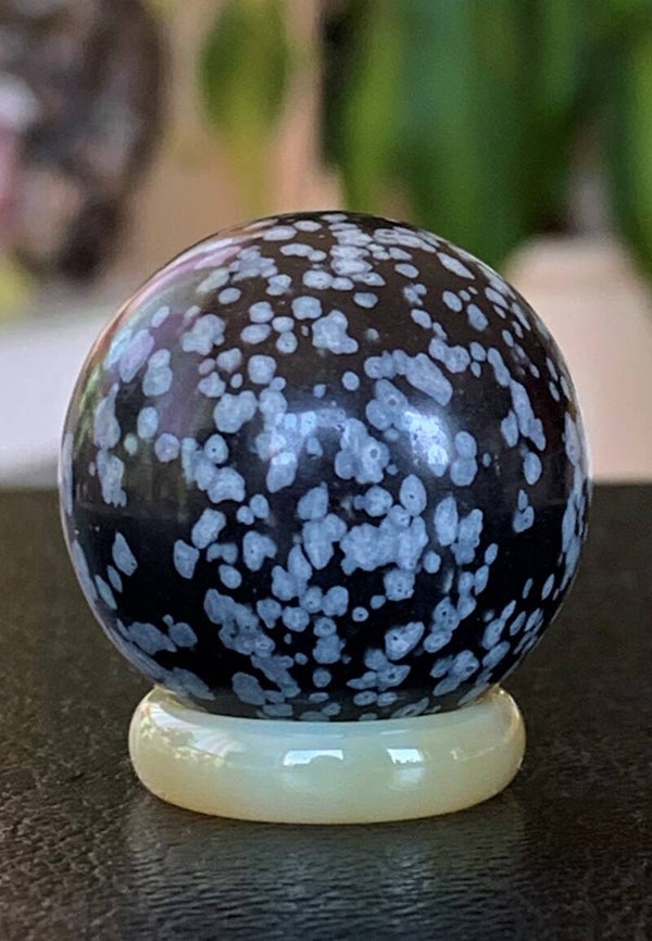 Sneeuwvlok Obsidiaan bol, klein 3cm