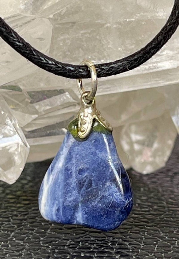 Sodaliet hangertje, met veter