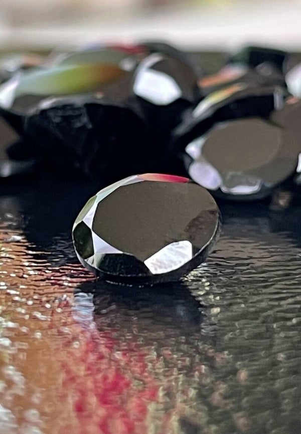 Spinel edelsteen facet geslepen rond, klein