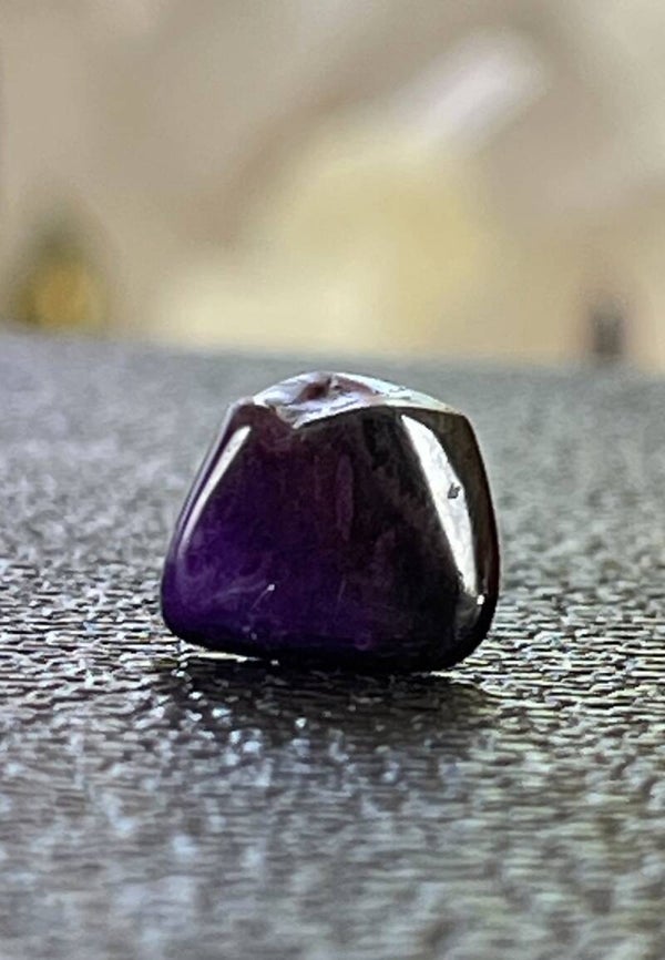 Sugiliet met Richteriet trommelsteen uit Afrika, klein