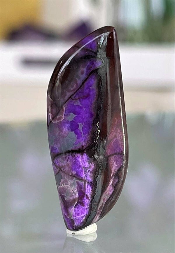 Sugiliet edelsteen cabochon free form, medium