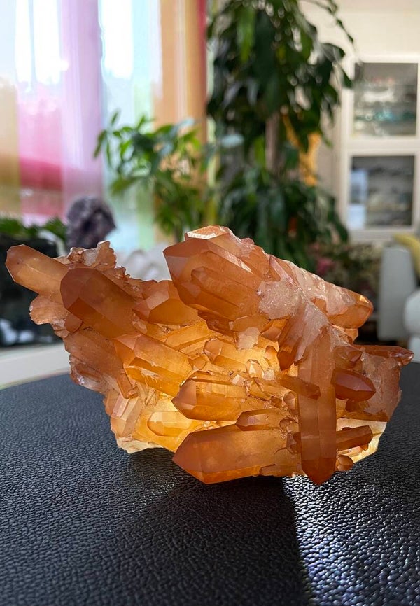 Tangerinekwarts cluster uit Brazilië ruw, groot