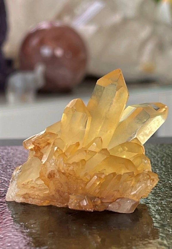 Tangerinekwarts cluster uit Brazilië ruw, klein