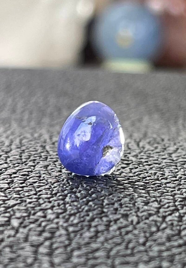 Tanzaniet trommelsteen, klein