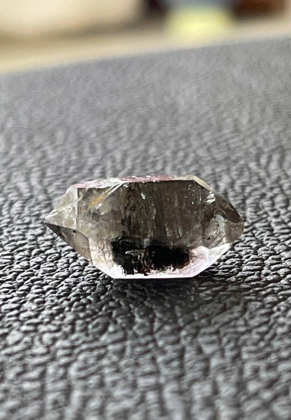 Tibetaanse Zwarte Fantoomkwarts dubbeleinder punt uit Tibet, klein, klein