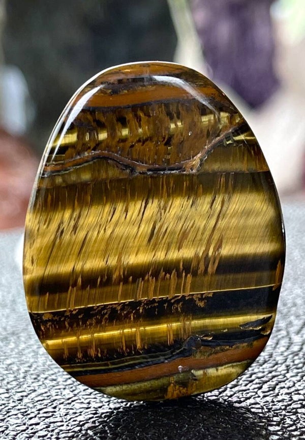 Tijgeroog knuffelsteen plat