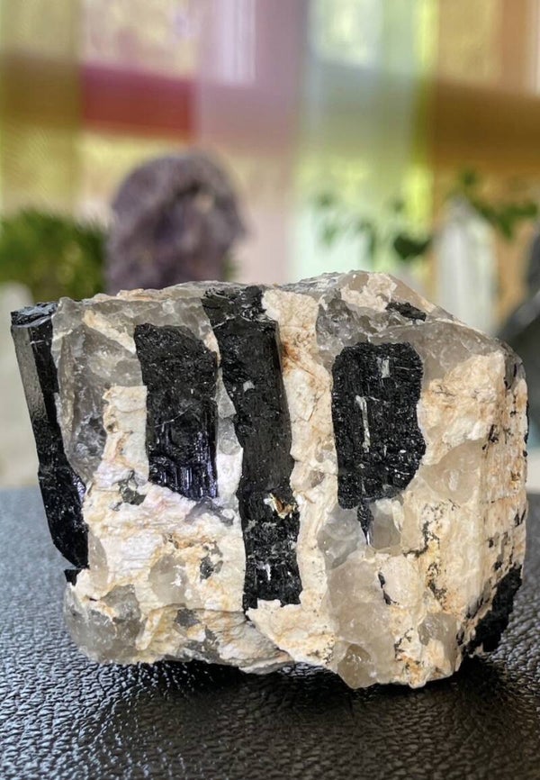 Toermalijn in Kwarts uit Brazilië ruw, medium