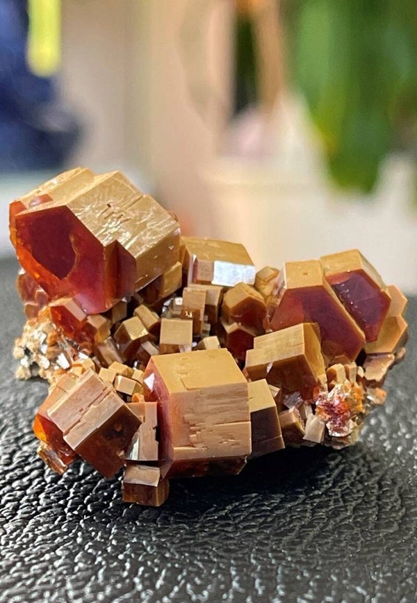 Vanadiniet op matrix uit Marokko ruw, klein