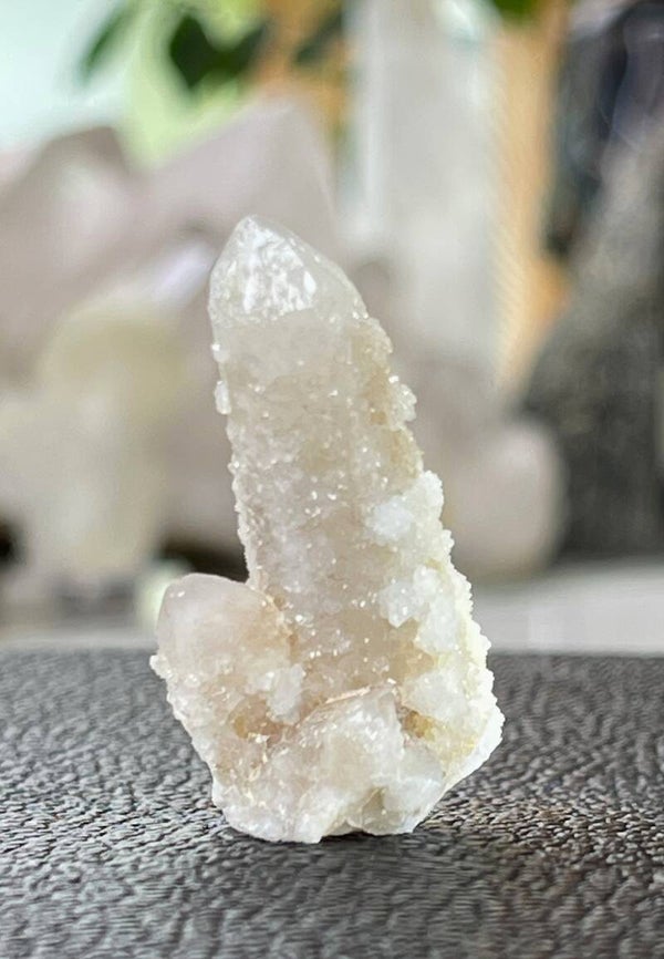 Witches Finger Quartz of Heksenvinger kristal punt uit Zuid-Afrika ruw, klein