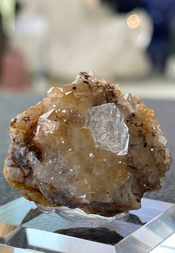 Witte Fluoriet op Bergkristal en Bariet ruw, klein