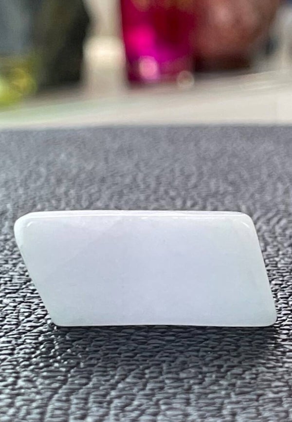 Jade wit knuffelsteen plat, klein