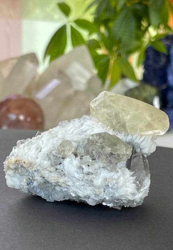 Witte Fluoriet met Bariet en Gele Calciet dubbeleinder punt uit Spanje ruw, medium