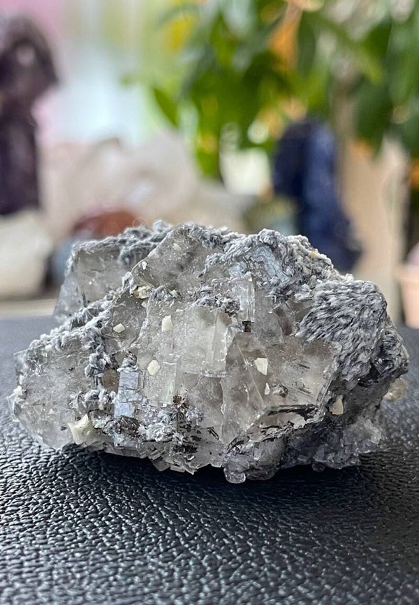 Witte Fluoriet met Bariet en Muscoviet uit Spanje ruw, medium