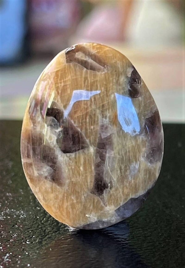 Zebra Veldspaat knuffelsteen plat