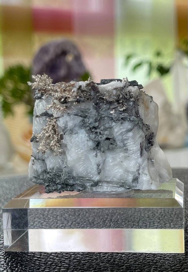 Zilverkristal op Calciet uit Marokko ruw, medium