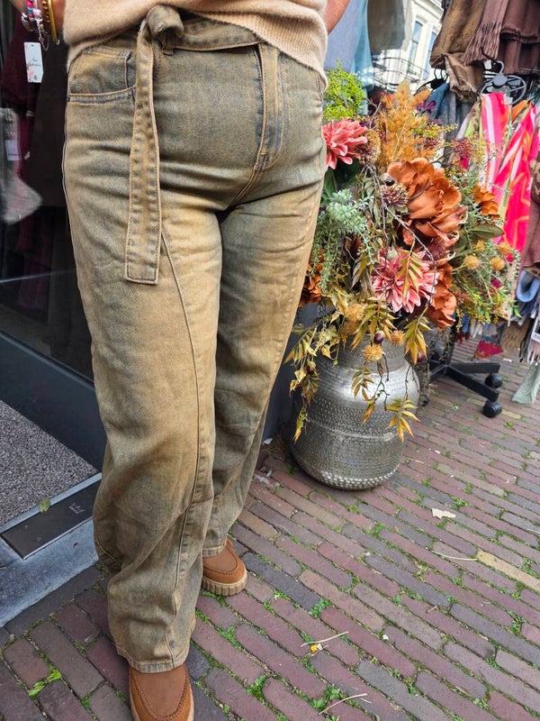 Iz naiz barrel camel jeans
