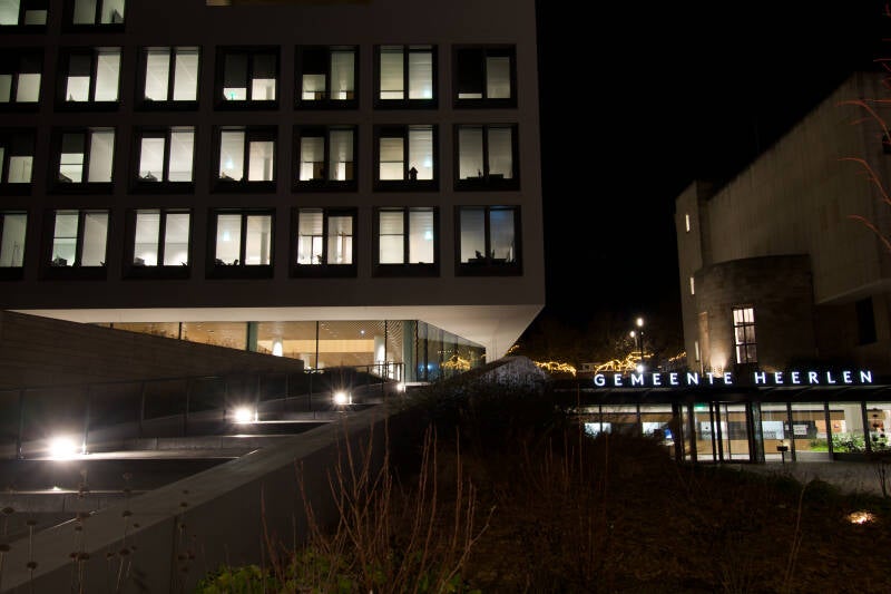 gemeentehuis-heerlen-standard-nstp00.jpg