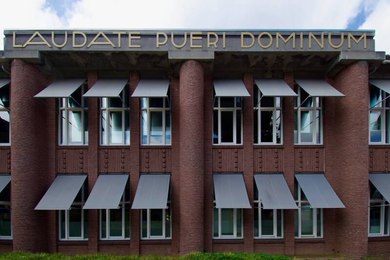 heerlen-broederschool-standard-xvdei0.jpg