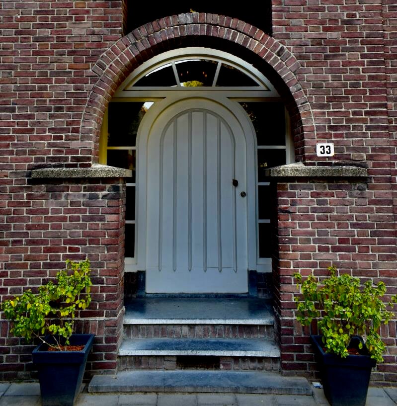 huis-door-peutz-en-de-ronde-standard-qt9fna.jpg