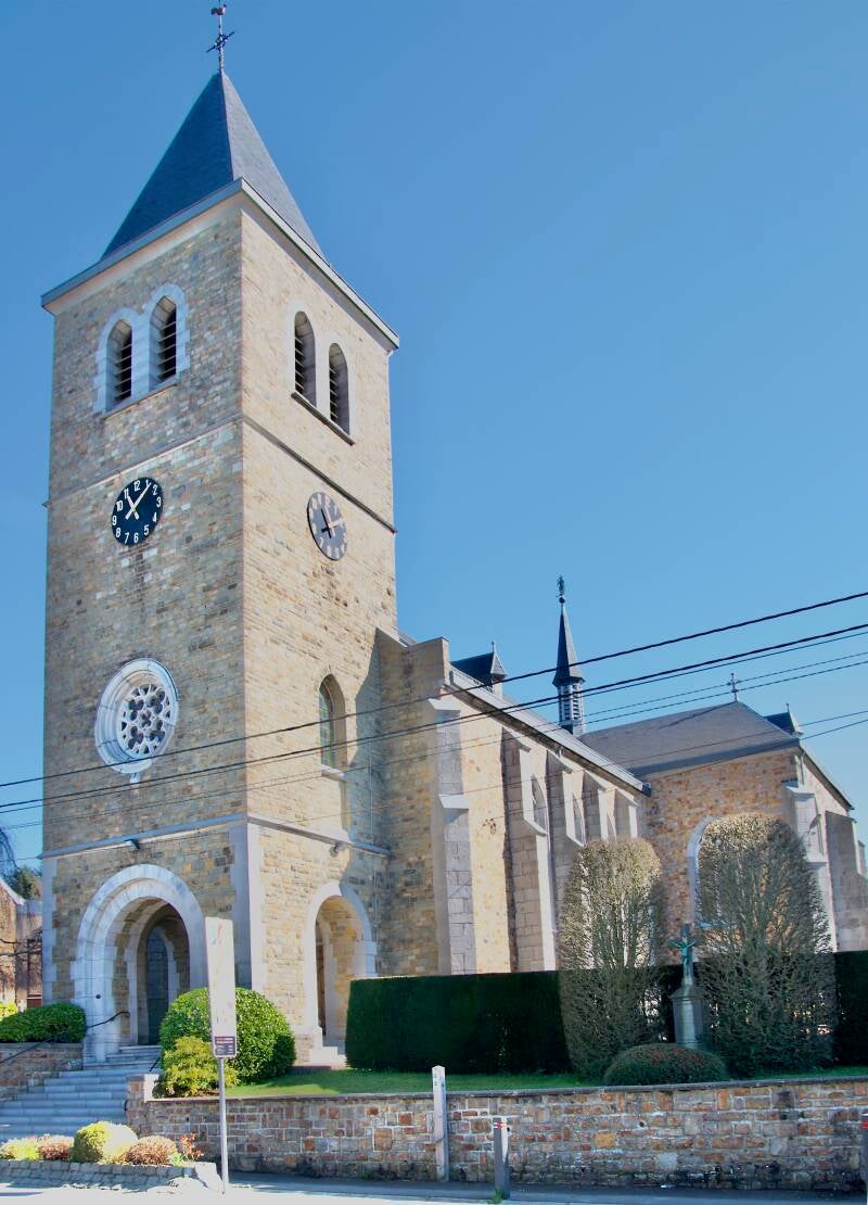 kerk-van-hauset-in-belgie-standard.jpg