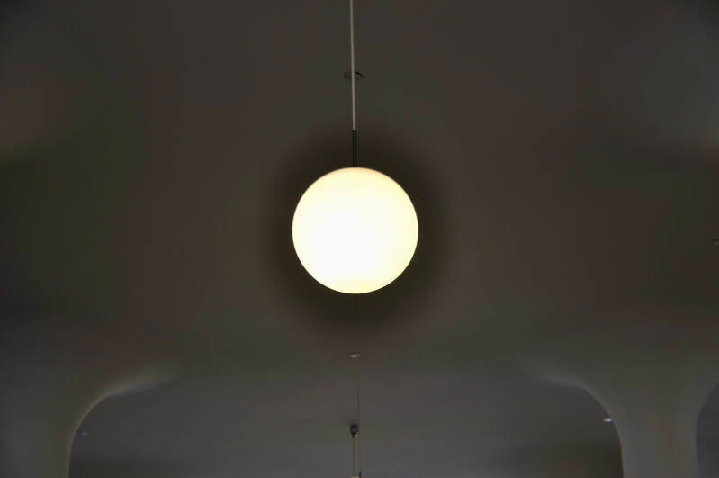 lamp-schunck-heerlen-werner-mantz-standard.jpg