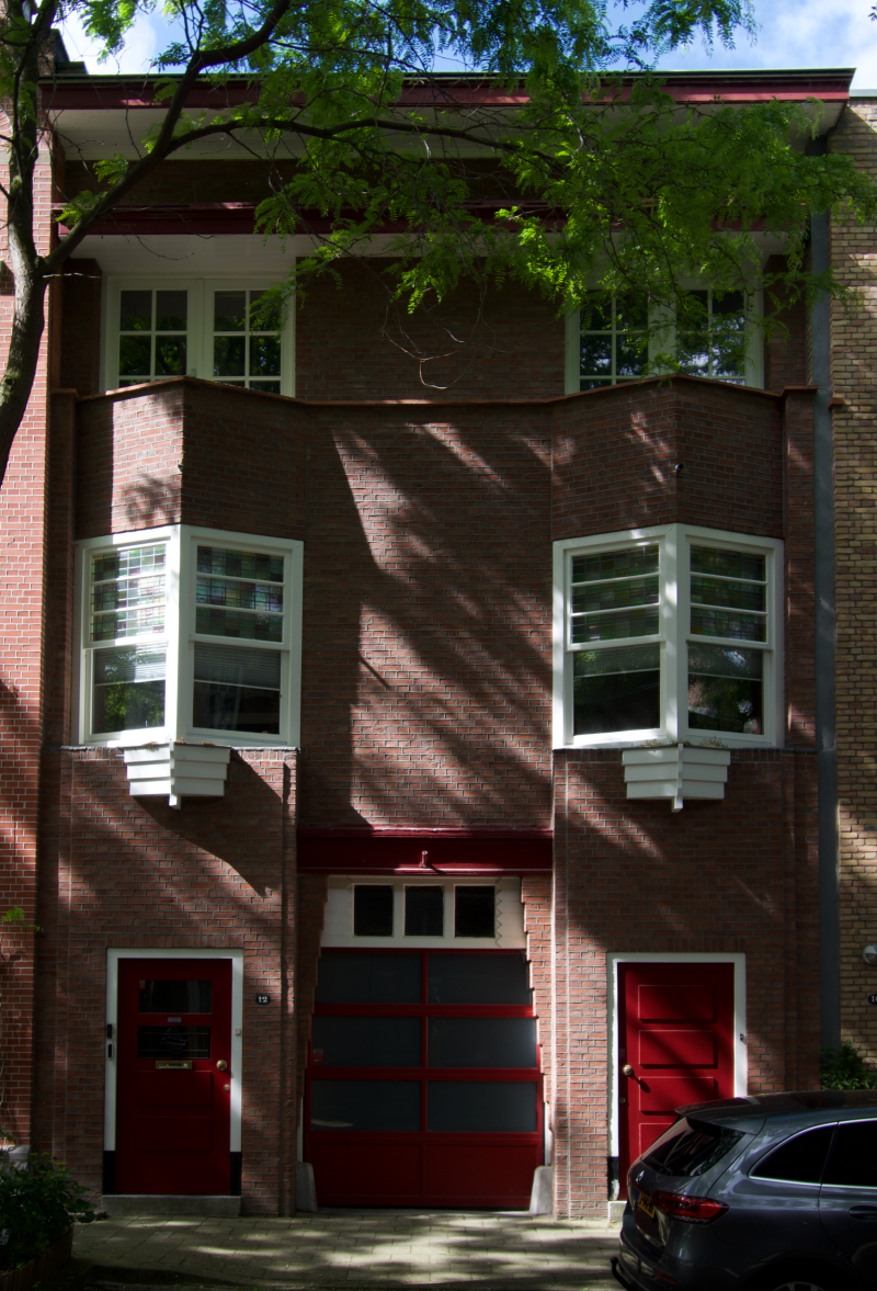 lyonnetstraat-12-maastricht-amsterdamse-school-standard.png