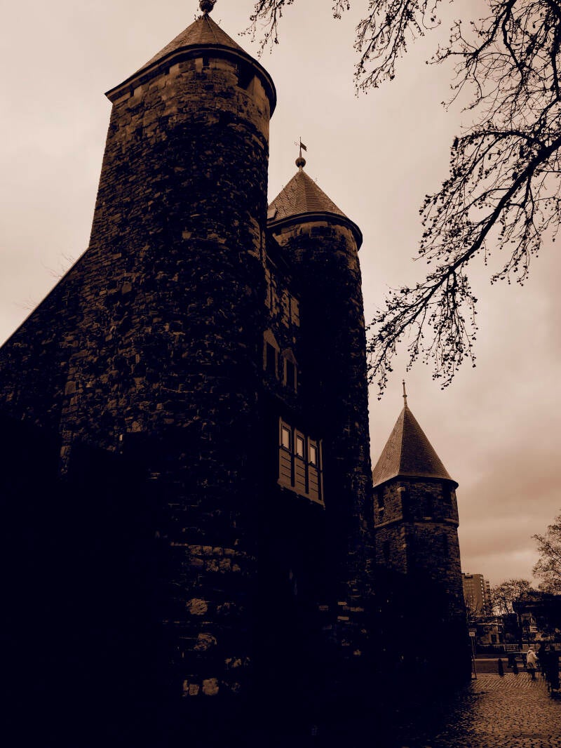 maastricht-helpoort-werner-mantz-standard-fbn5cy.jpg